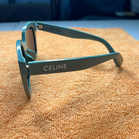 CELINE MONOCHROMS SQUARE-FRAME ACETATE SUNGLASSES ๐ - Picture 2 of 12